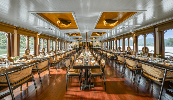 APT Guided Tours & River Cruises Restaurant 2 ©Mailan & Au Co.jpg